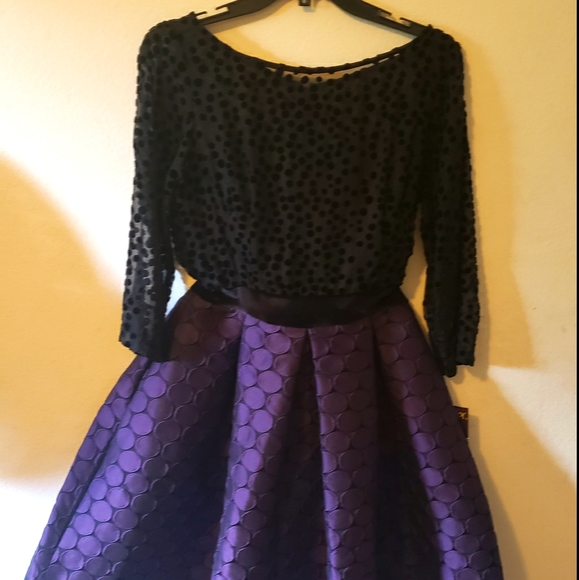 Dress - Picture 2 of 10